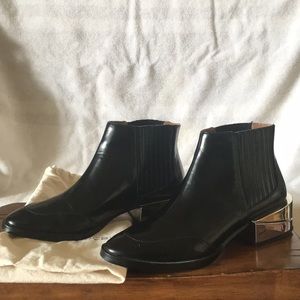 BCBGMAXAZRIA Black Alanna Leather Bootie